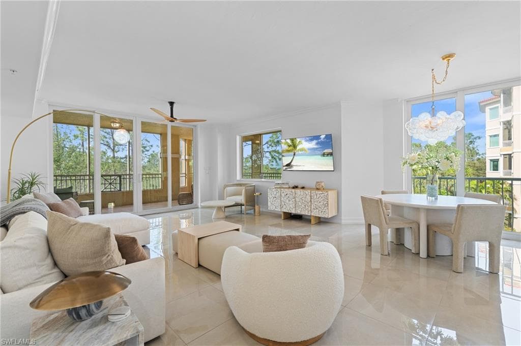 2738 Tiburon Blvd E B-305, Naples, FL 34109-7