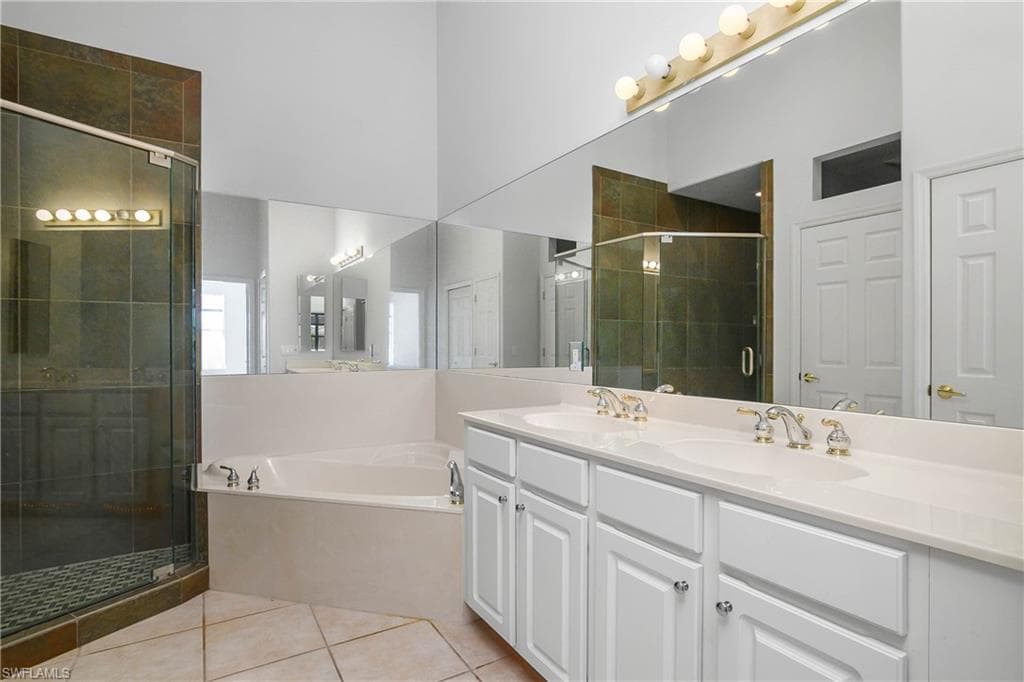 8370 Big Acorn Cir 1403, Naples, FL 34119-19
