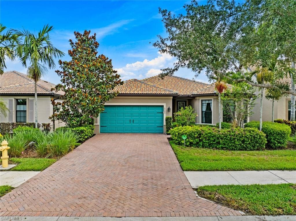 6085 Triumph Ln, Ave Maria, FL 34142-1
