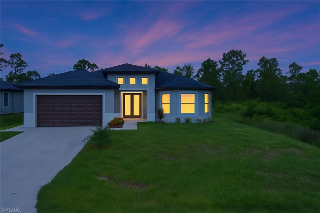 570 Sherwood Ave S, Lehigh Acres, FL 33974-2