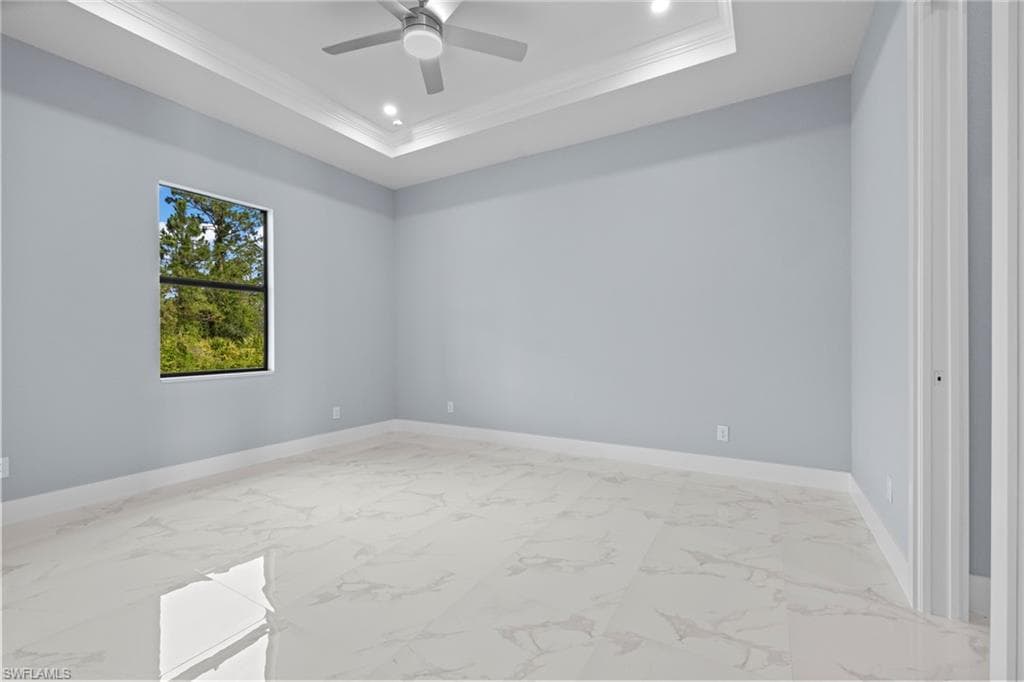 570 Sherwood Ave S, Lehigh Acres, FL 33974-40