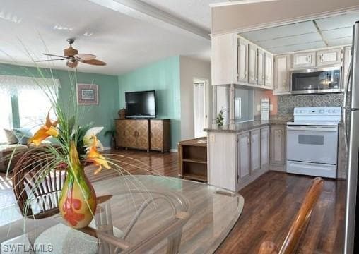 263 Bass Ln 263, Naples, FL 34114-15