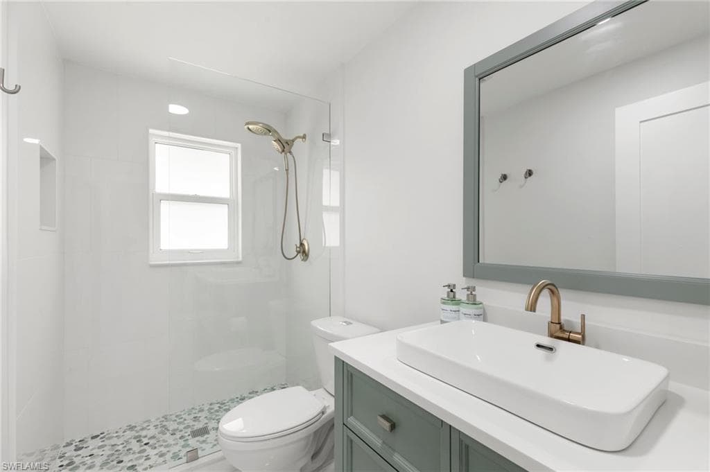 700 100th Ave N, Naples, FL 34108-23
