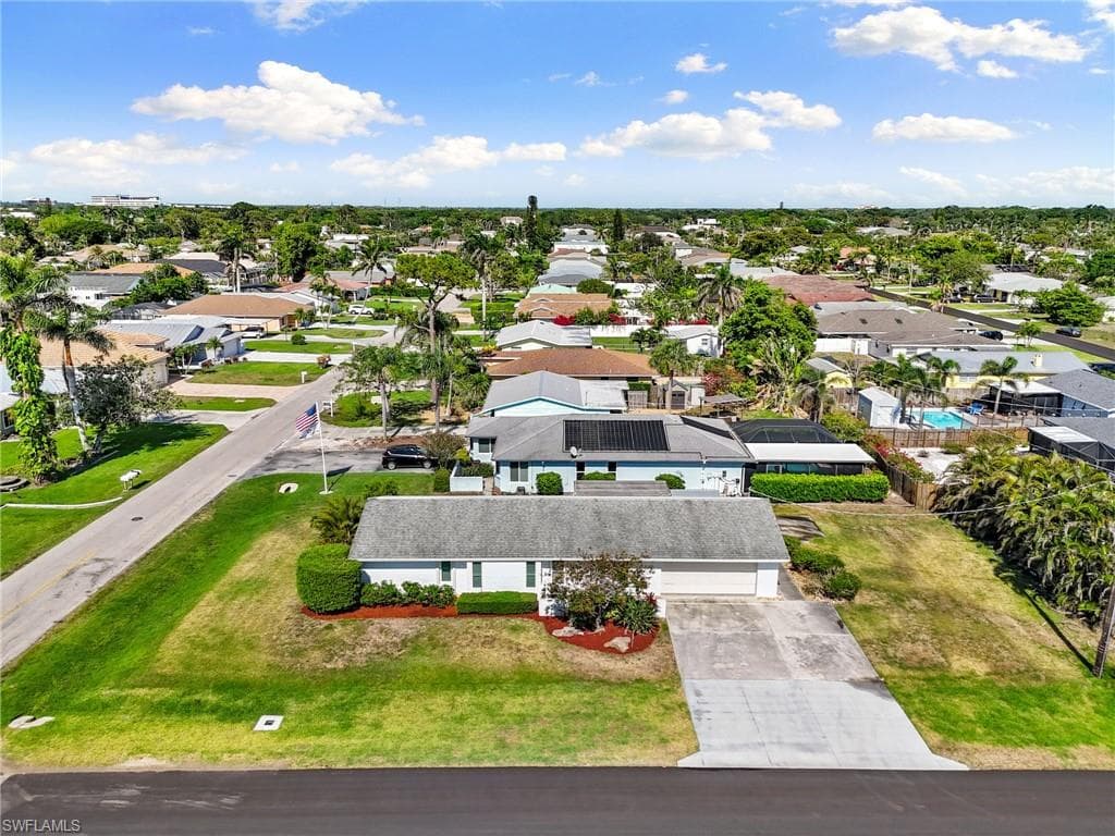 700 100th Ave N, Naples, FL 34108-30