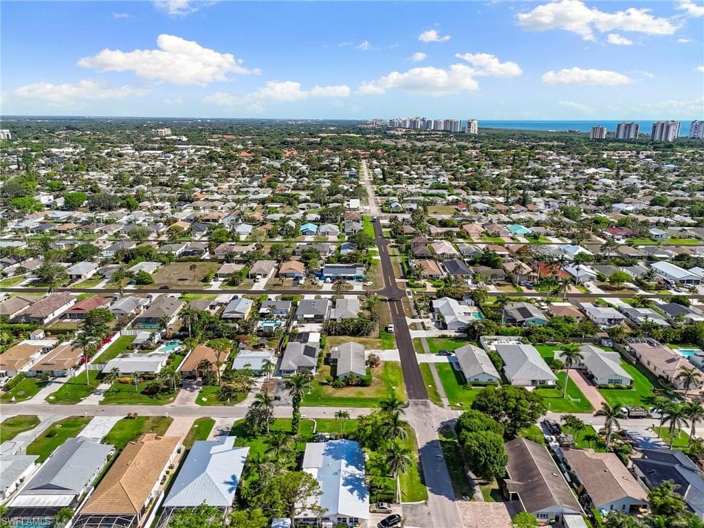 700 100th Ave N, Naples, FL 34108-34