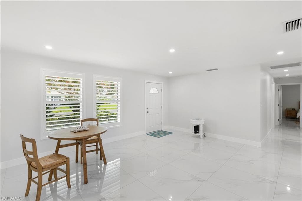 700 100th Ave N, Naples, FL 34108-5