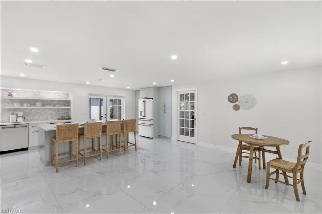 700 100th Ave N, Naples, FL 34108-6