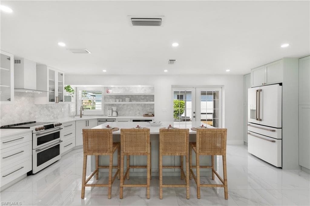 700 100th Ave N, Naples, FL 34108-7