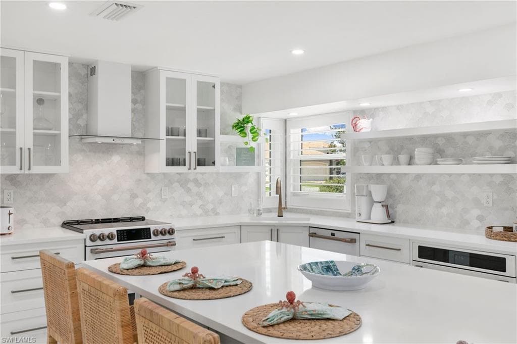 700 100th Ave N, Naples, FL 34108-8