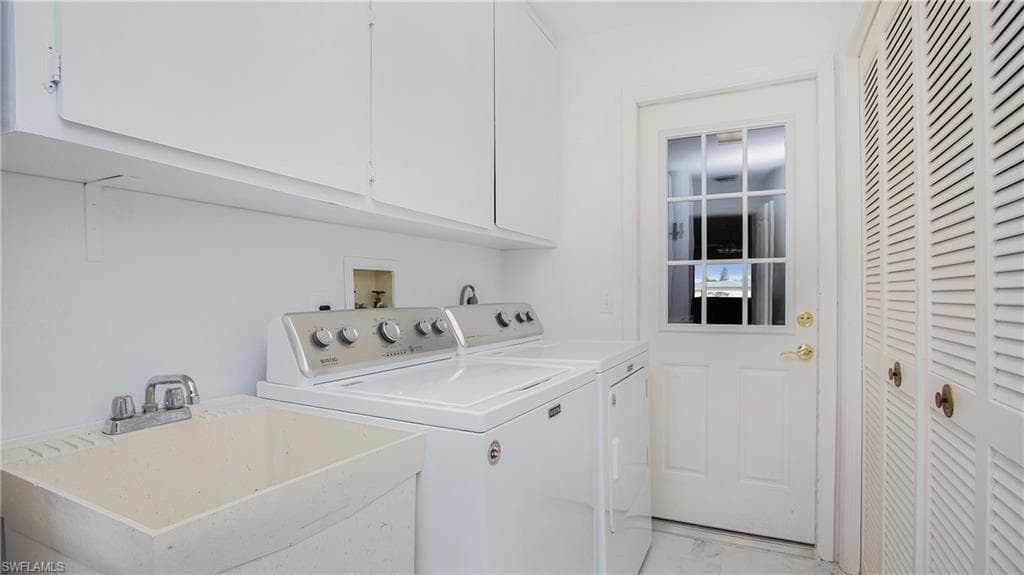 108 Payne Ct, Naples, FL 34112-23