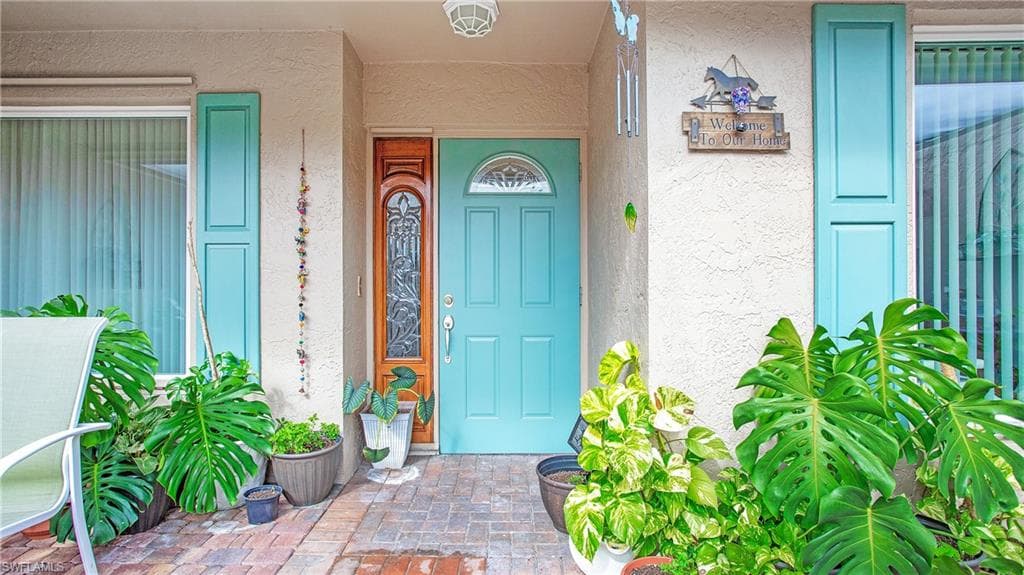 108 Payne Ct, Naples, FL 34112-6
