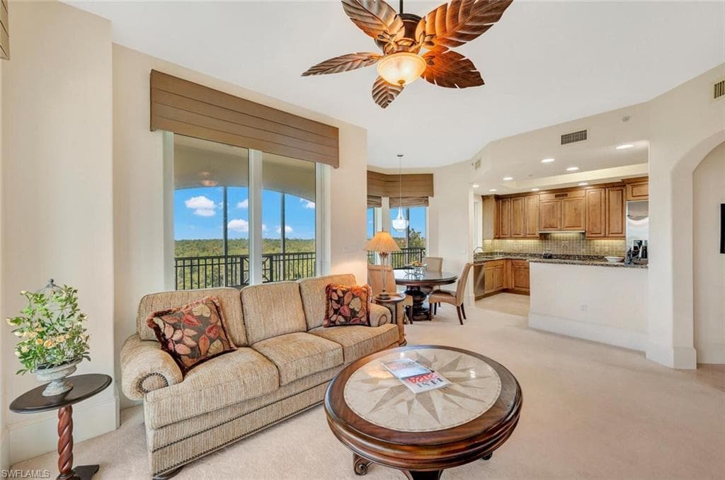 2738 Tiburon Blvd E Ph-b502, Naples, FL 34109-17