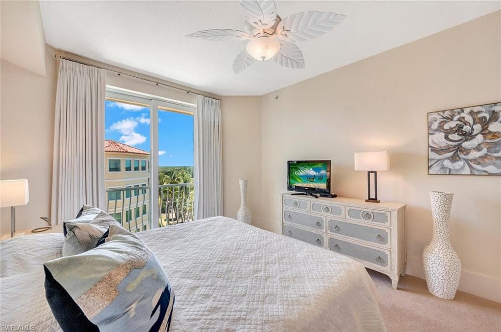 2738 Tiburon Blvd E Ph-b502, Naples, FL 34109-28