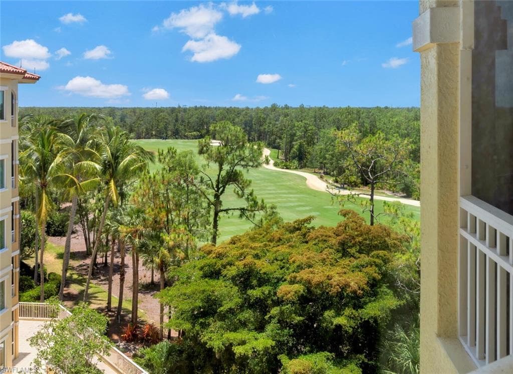 2738 Tiburon Blvd E Ph-b502, Naples, FL 34109-29