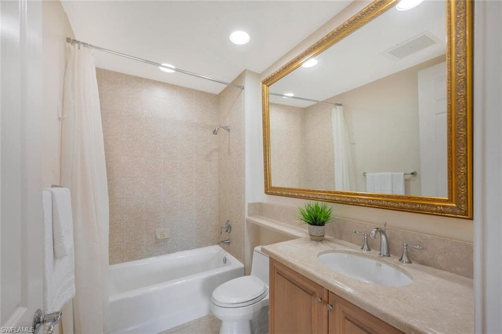 2738 Tiburon Blvd E Ph-b502, Naples, FL 34109-31