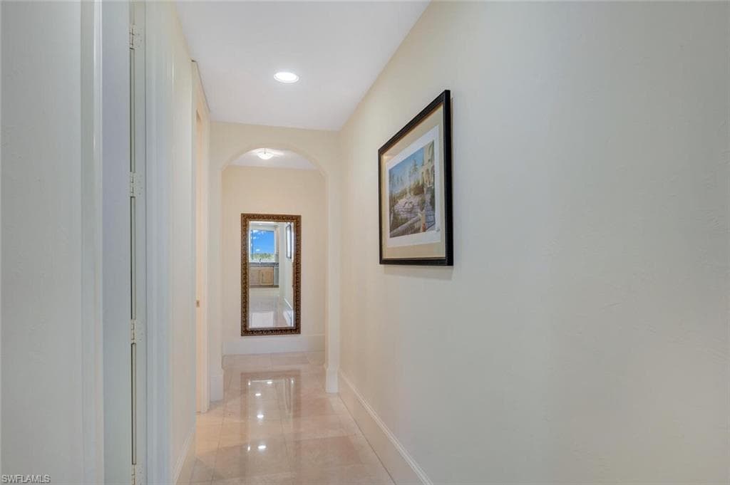 2738 Tiburon Blvd E Ph-b502, Naples, FL 34109-32