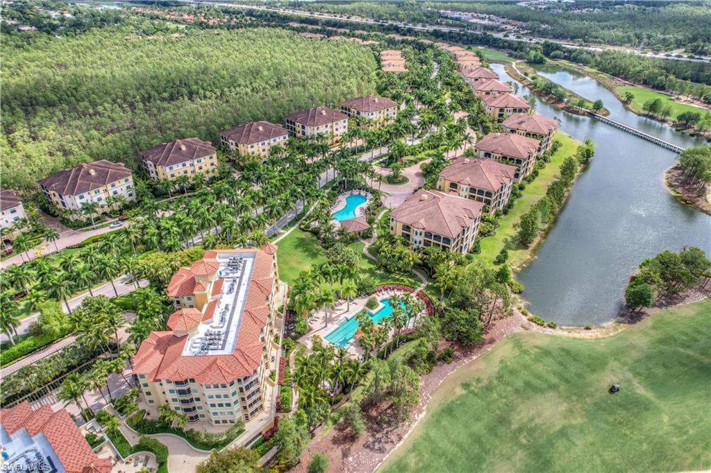 2738 Tiburon Blvd E Ph-b502, Naples, FL 34109-3