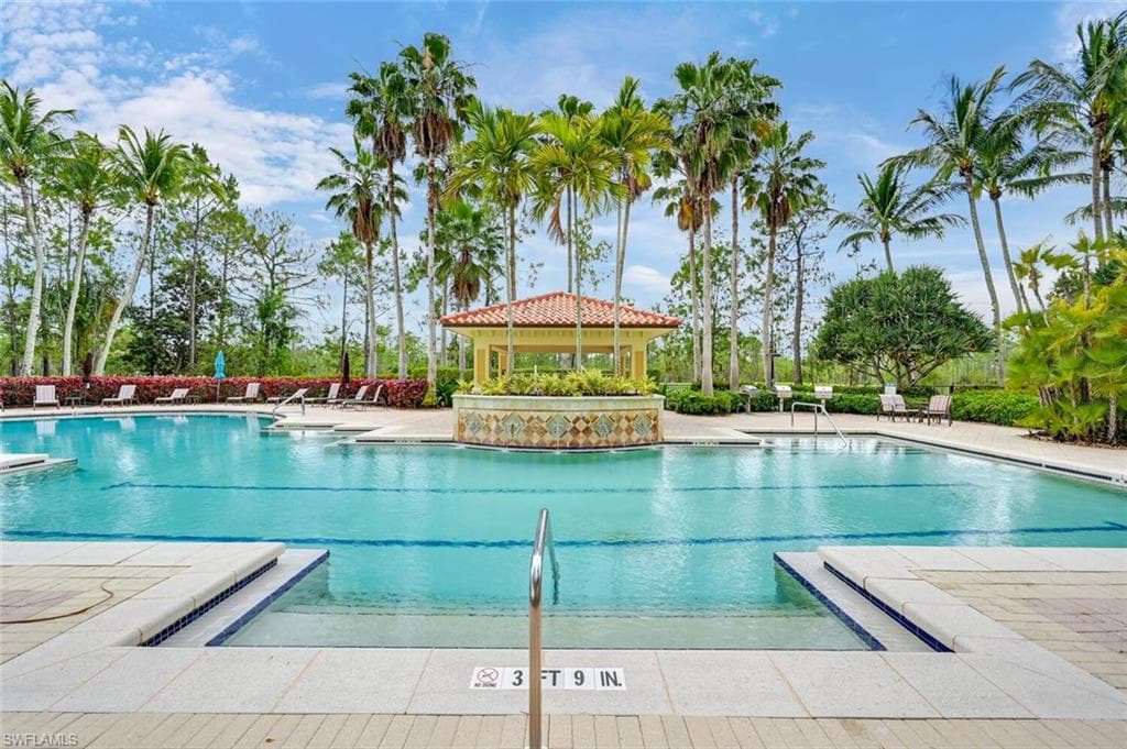 2738 Tiburon Blvd E Ph-b502, Naples, FL 34109-42