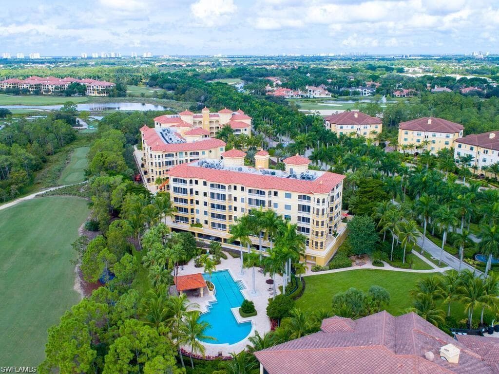 2738 Tiburon Blvd E Ph-b502, Naples, FL 34109-48