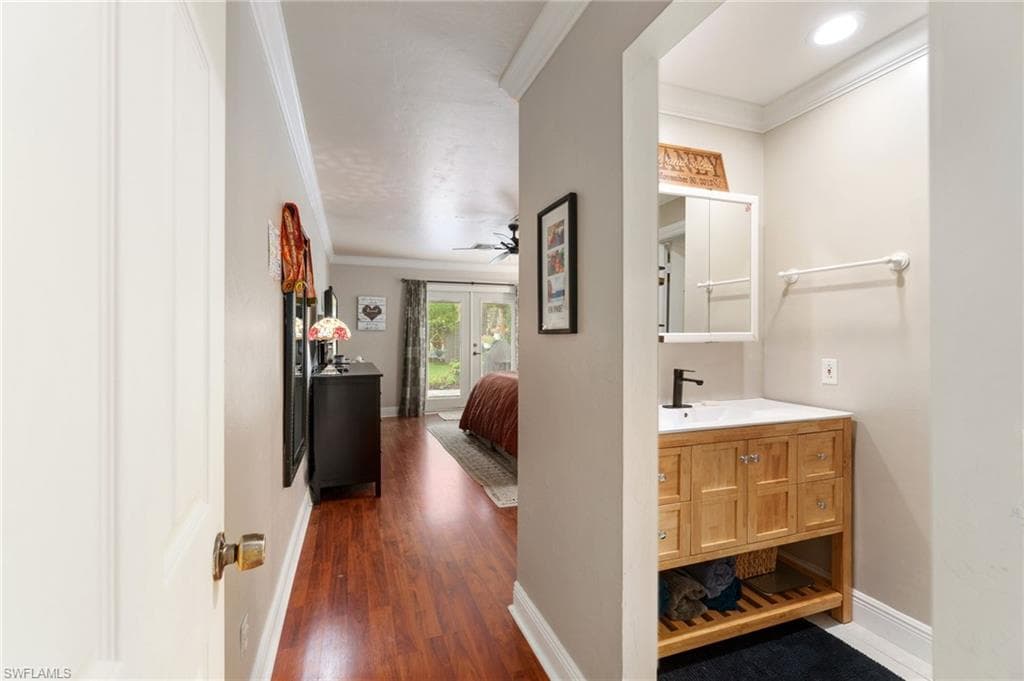 955 Hidden Terrace Rd, Naples, FL 34104-20