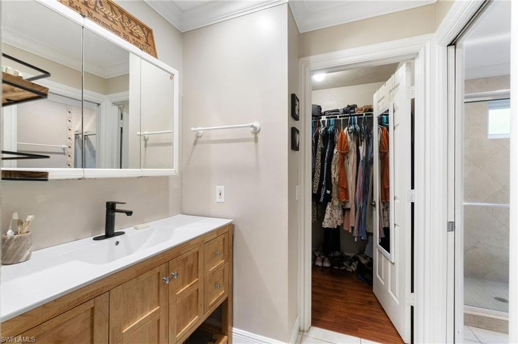 955 Hidden Terrace Rd, Naples, FL 34104-21