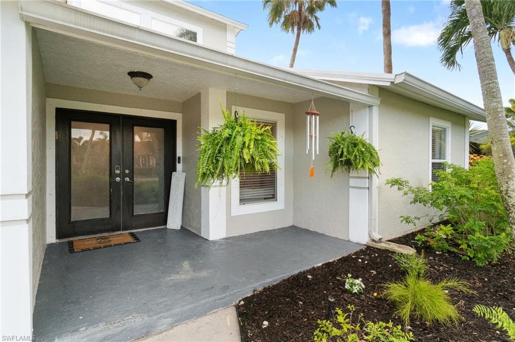 955 Hidden Terrace Rd, Naples, FL 34104-4