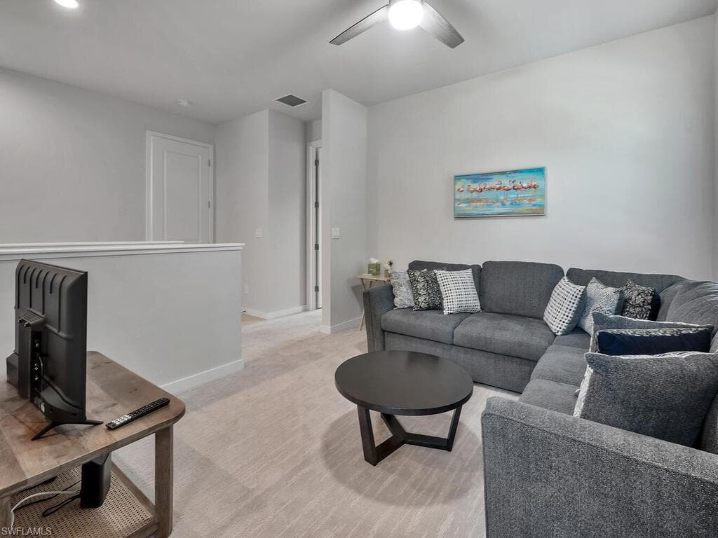 13078 Pembroke Dr, Naples, FL 34105-15