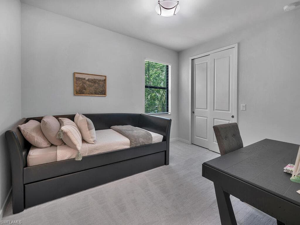 13078 Pembroke Dr, Naples, FL 34105-21