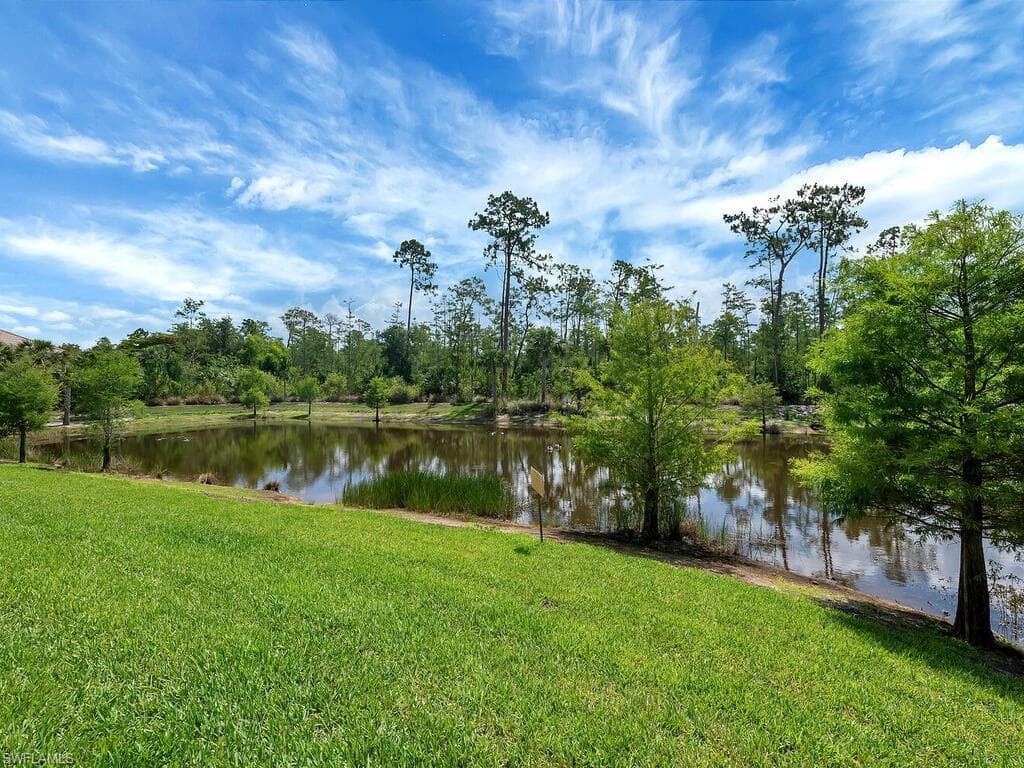 13078 Pembroke Dr, Naples, FL 34105-1