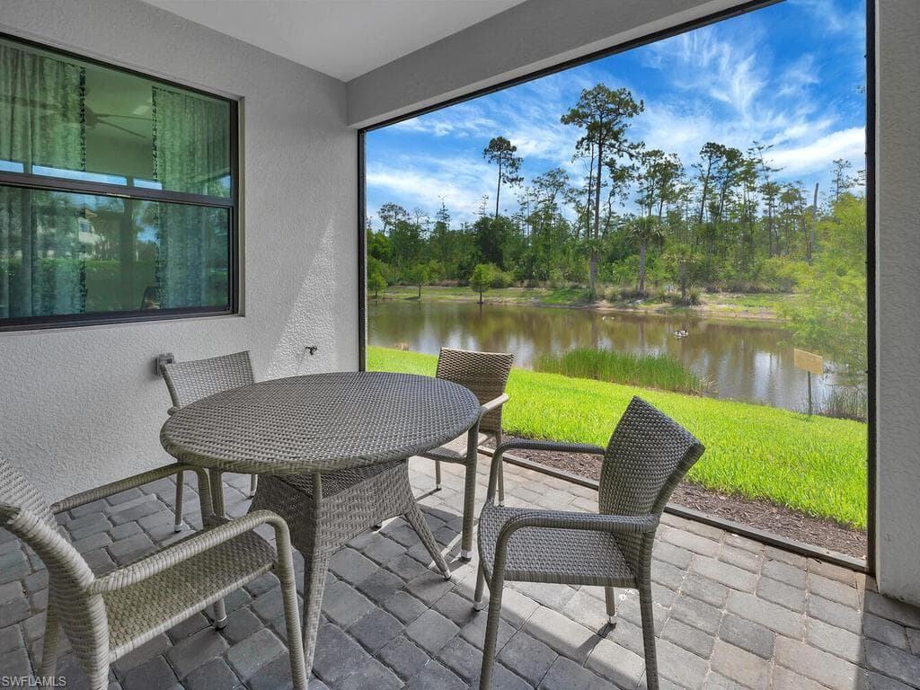 13078 Pembroke Dr, Naples, FL 34105-3