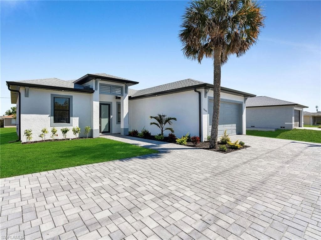 3034 Chiquita Blvd N, Cape Coral, FL 33993-3