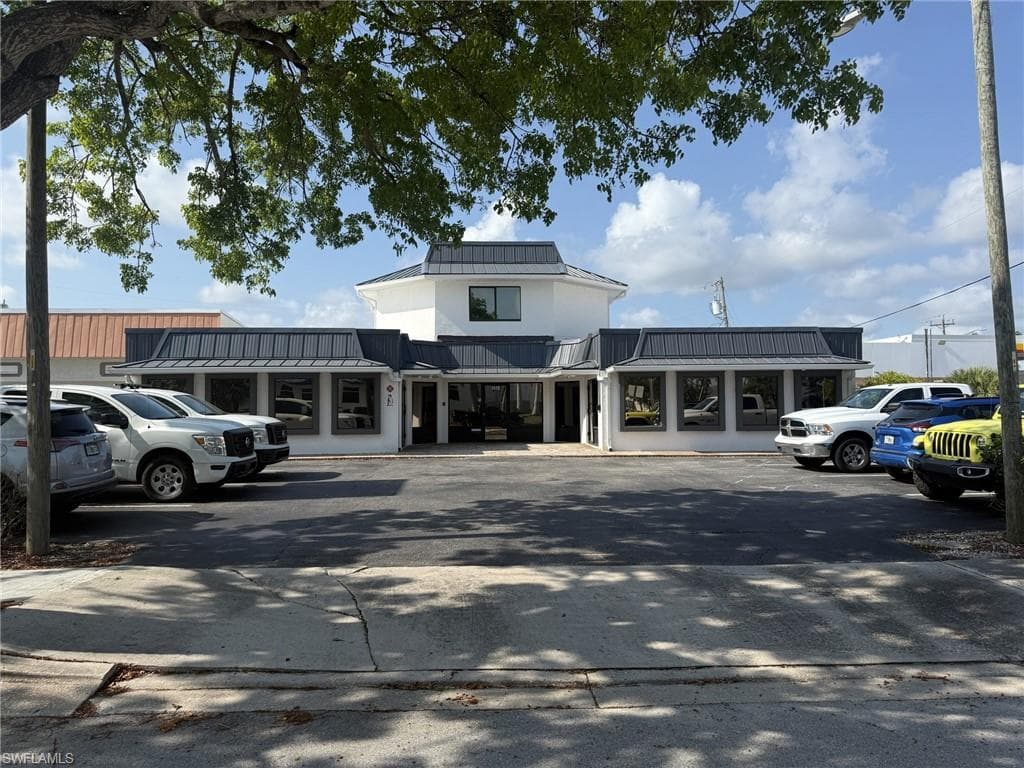 1610 47th St, Cape Coral, FL 33904-1