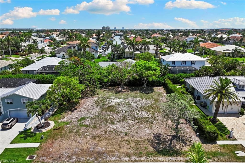 574 Tigertail Ct, Marco Island, FL 34145-10