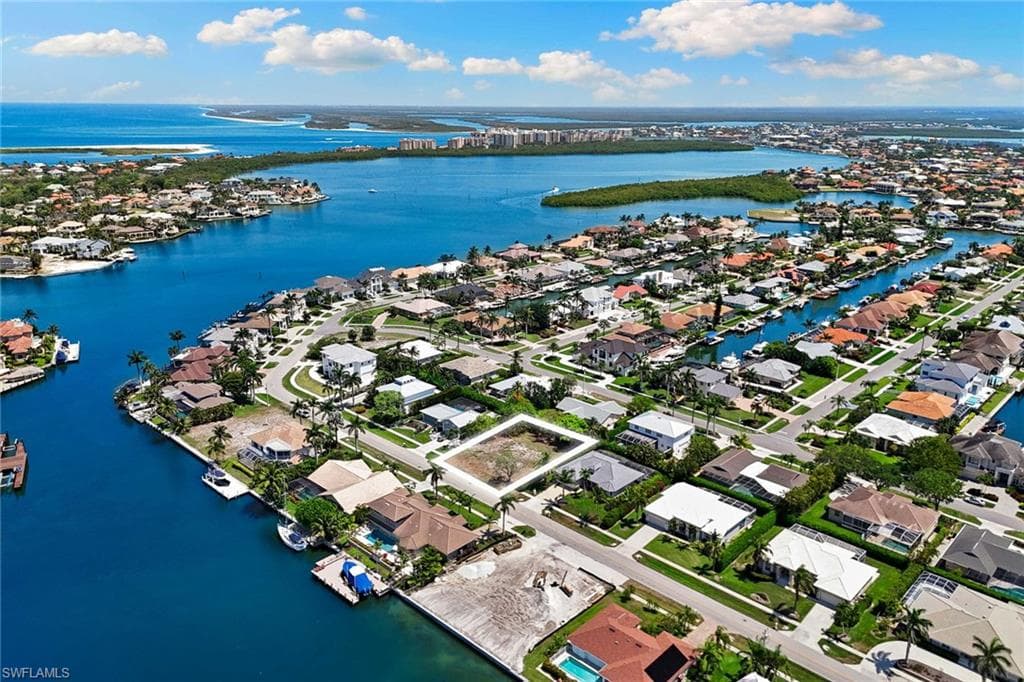 574 Tigertail Ct, Marco Island, FL 34145-6