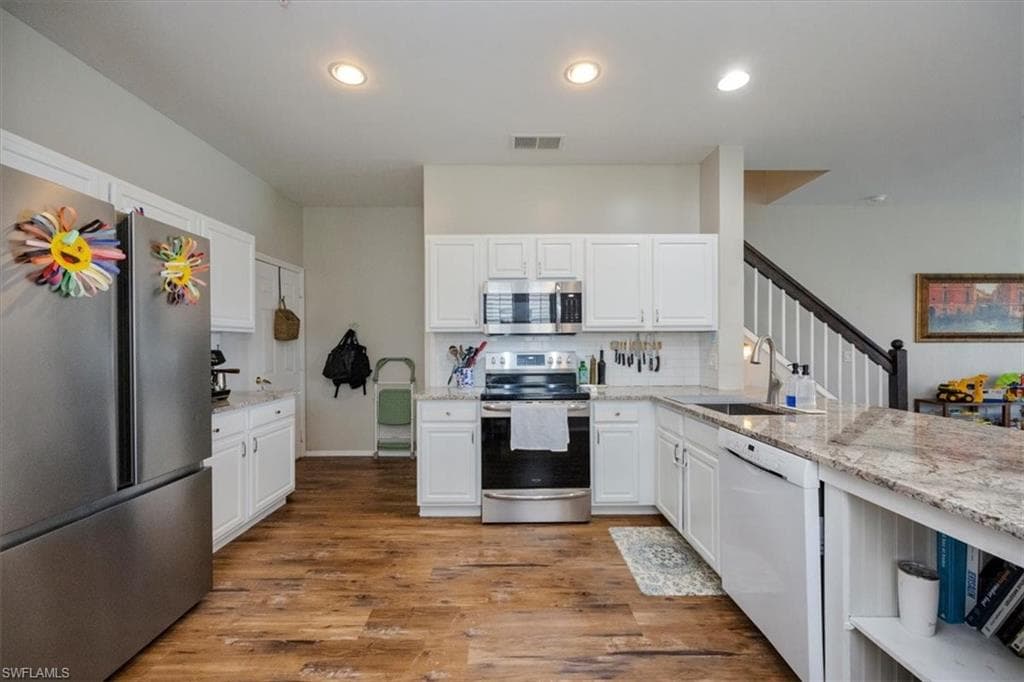 1050 Albany Ct 199, Naples, FL 34105-9
