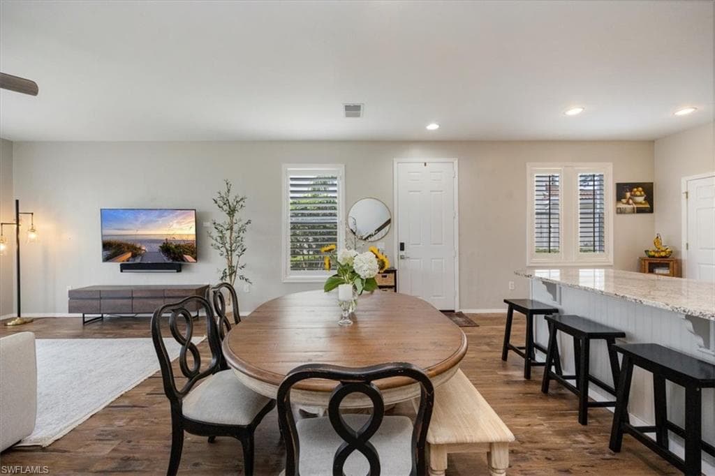 1050 Albany Ct 199, Naples, FL 34105-5
