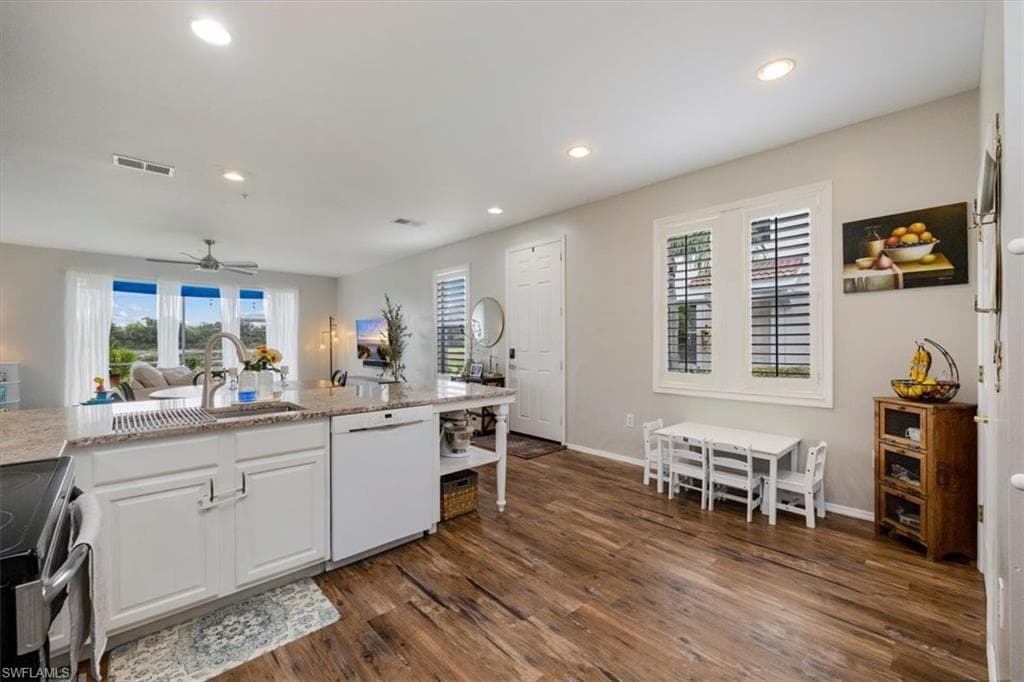 1050 Albany Ct 199, Naples, FL 34105-8