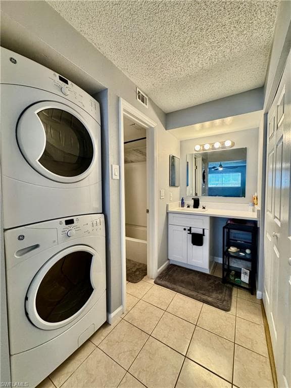 5751 Foxlake Dr A, North Fort Myers, FL 33917-20