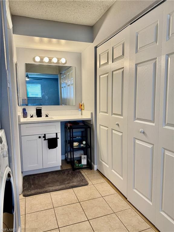 5751 Foxlake Dr A, North Fort Myers, FL 33917-22