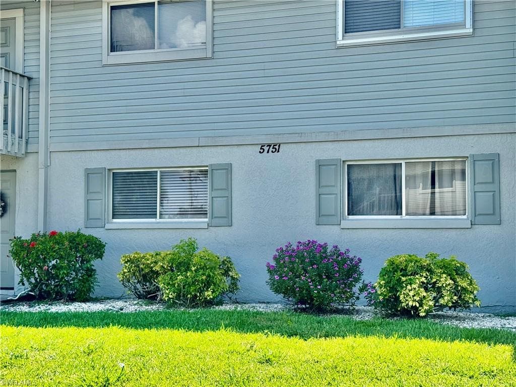 5751 Foxlake Dr A, North Fort Myers, FL 33917-4