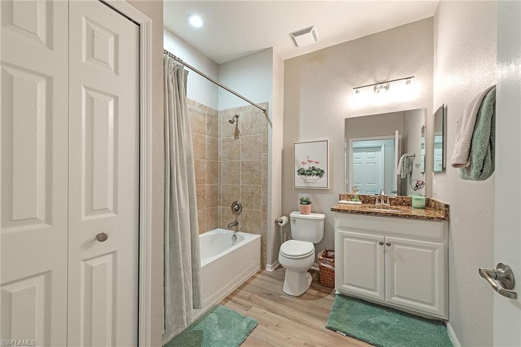 3153 Aviamar Cir 202, Naples, FL 34114-14