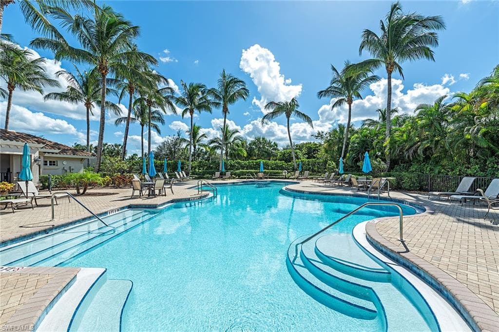 3153 Aviamar Cir 202, Naples, FL 34114-18