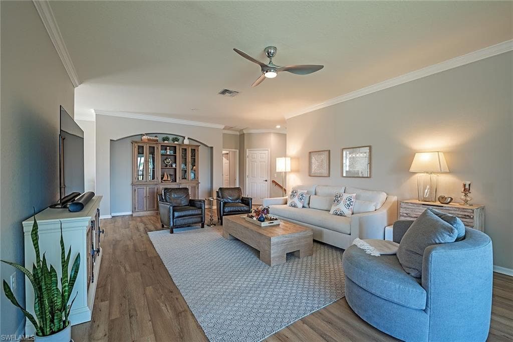 3153 Aviamar Cir 202, Naples, FL 34114-5