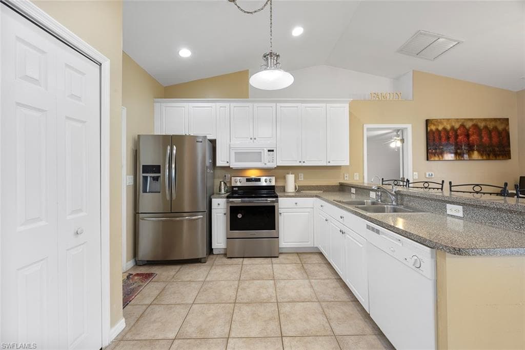 3930 15th Pl, Cape Coral, FL 33914-12