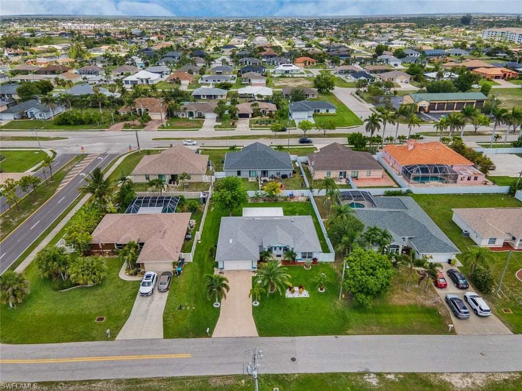 3930 15th Pl, Cape Coral, FL 33914-26
