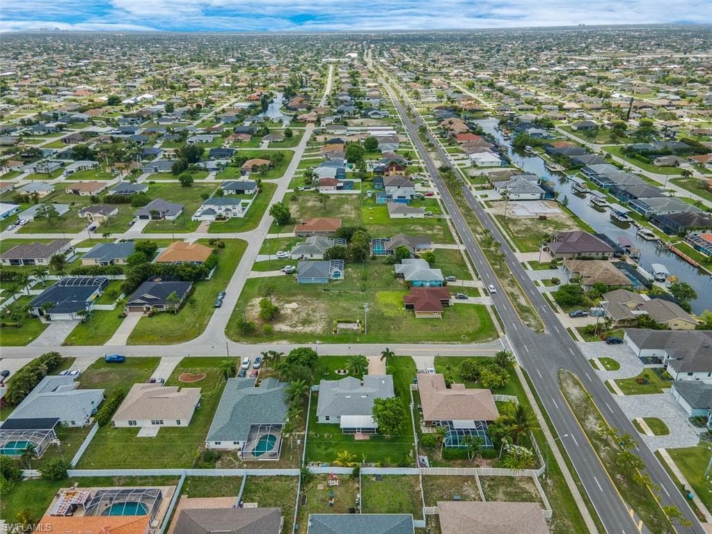 3930 15th Pl, Cape Coral, FL 33914-29
