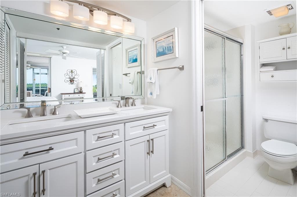 5550 Heron Point Dr W 305, Naples, FL 34108-11
