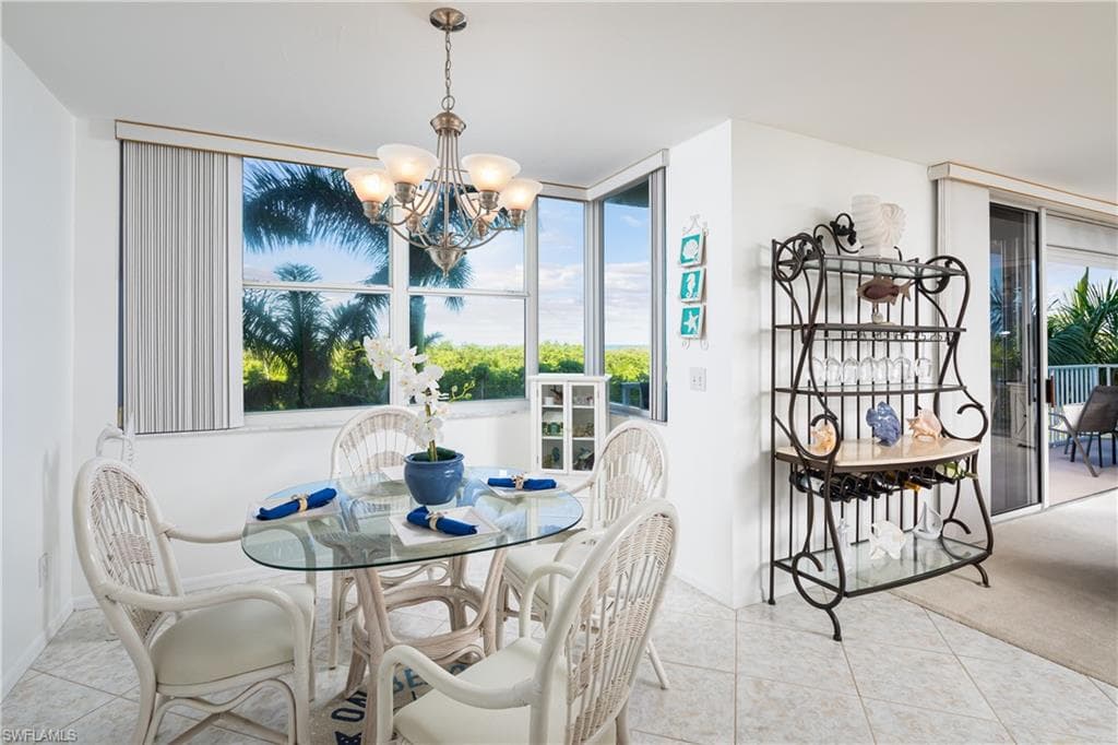 5550 Heron Point Dr W 305, Naples, FL 34108-5