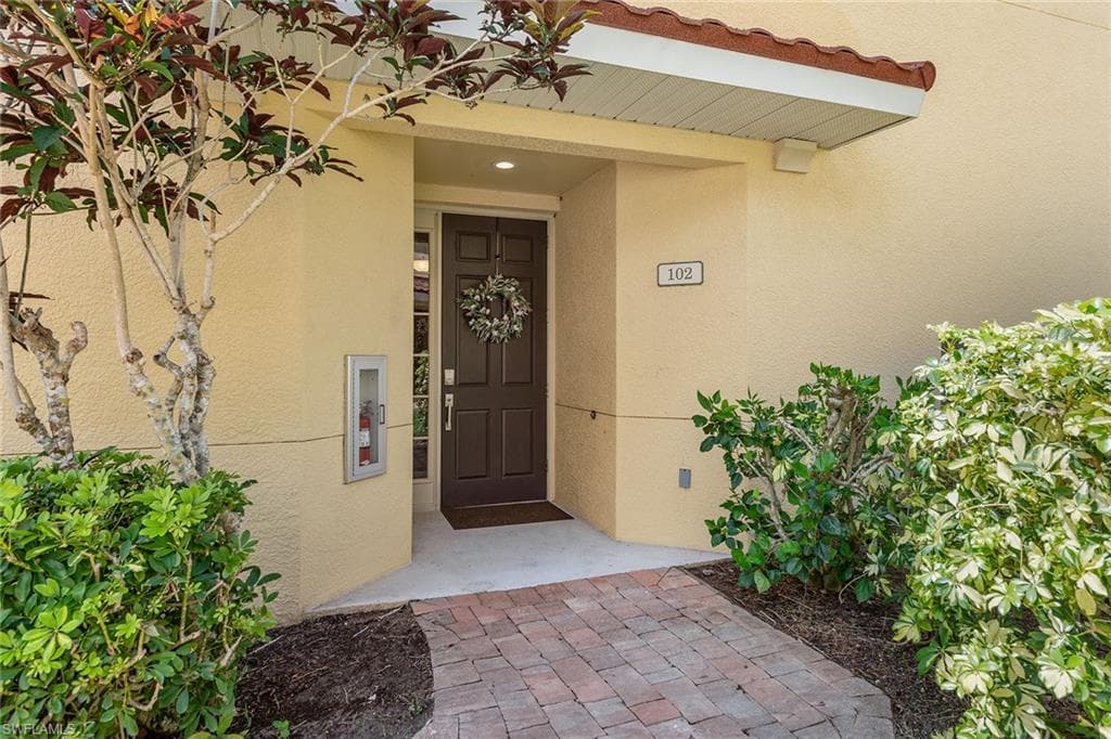 1263 Rialto Way 102, Naples, FL 34114-26