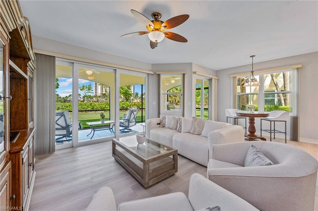 1263 Rialto Way 102, Naples, FL 34114-4